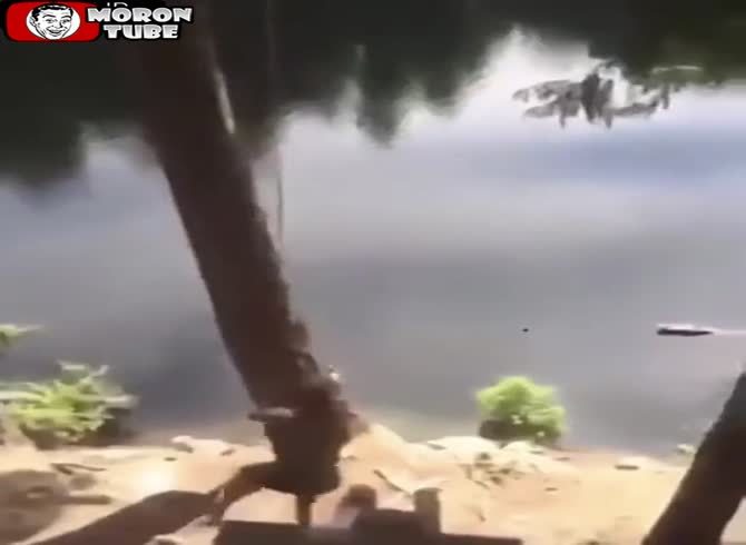 Video :Enter Tarzan mode and dive into the water (FAIL)